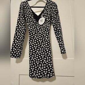 New Princess Polly Nellie Mini Dress a black and white floral long-sleeved dress